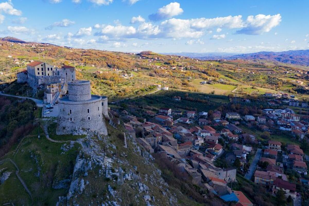 Montesarchio. Gravi fatti dei primi di Ottobre, sospesa al locale licenza pubblico spettacolo - 