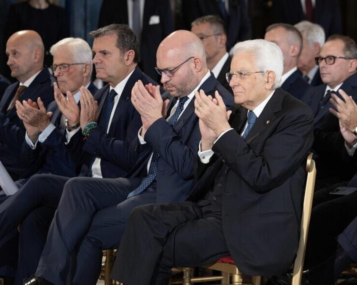 Mattarella: 'Troppi gli squilibri nelle retribuzioni, sarali reali bassi e dirigenti super pagati - 
