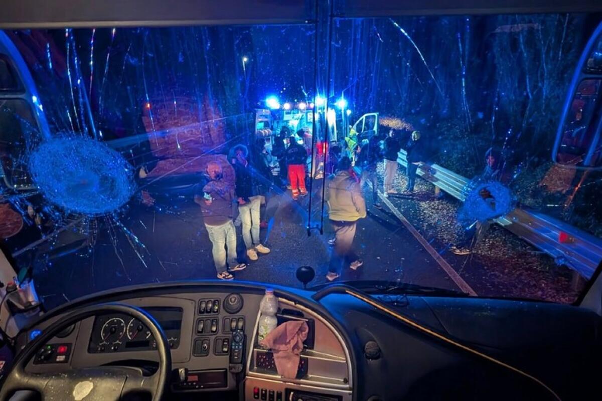 Assaltato il pullman dei tifosi del Pistoia basket, muore il secondo autista - 