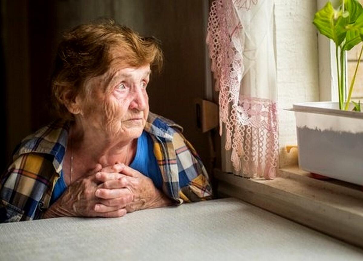 Anziana muore sola in casa, cadavere scoperto dopo quasi un anno. - 