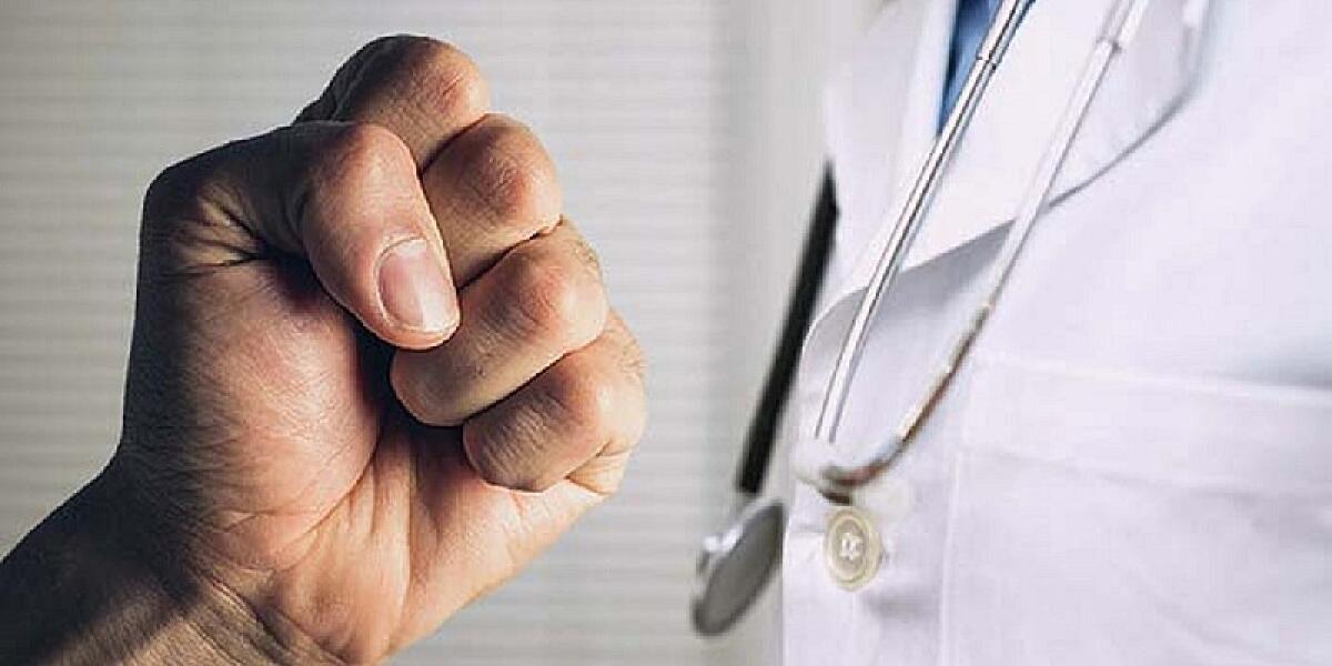 Aggredito team del pronto soccorso in ospedale - 