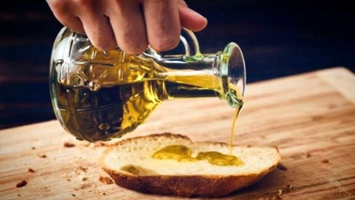 Sconto in mensa scolastica se porti olio extra vergine d'oliva - 