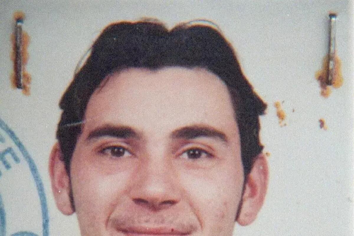 Sterminò la famiglia, Elia Del Grande fugge dalla comunità. E' socialmente pericoloso - 