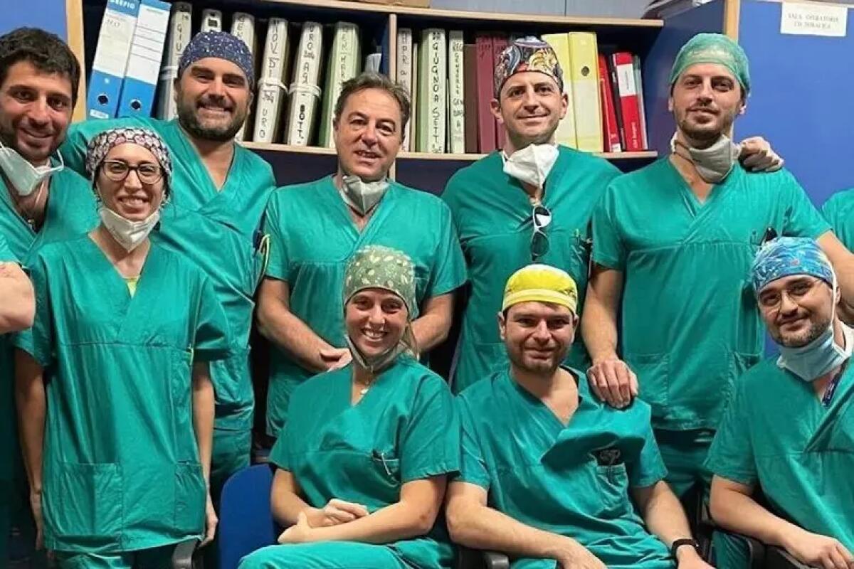 Al Monaldi ricostruito esofago dopo la rimozione a causa di un grosso tumore - 