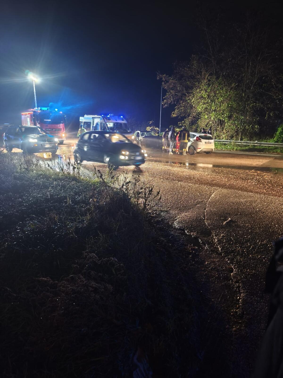 Cervinara. Due feriti in un frontale sulla scorrimento veloce - 