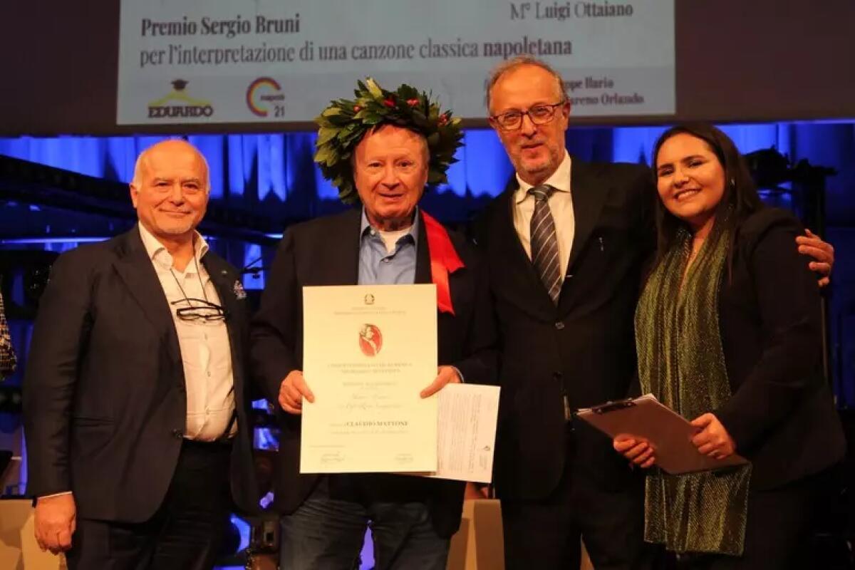'Voce e canzone napoletana inedita', premio a Elena Vittoria - 