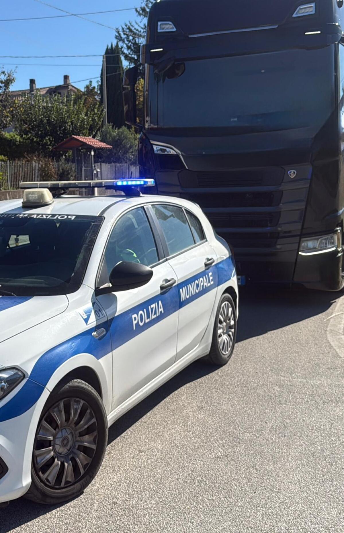 Cervinara. Sanzionato autotrasportatore per 7.200 euro. - 