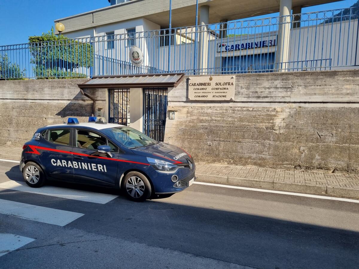 Avrebbero messo a segno 23 furti di autovetture, arrestate 5 persone dai Carabinieri di Solofra - 