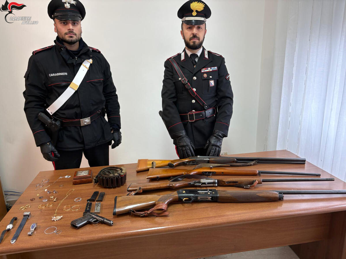 Notte di natale a lavoro per i carabinieri di Calitri: arrestato ladro di appartamento. - 