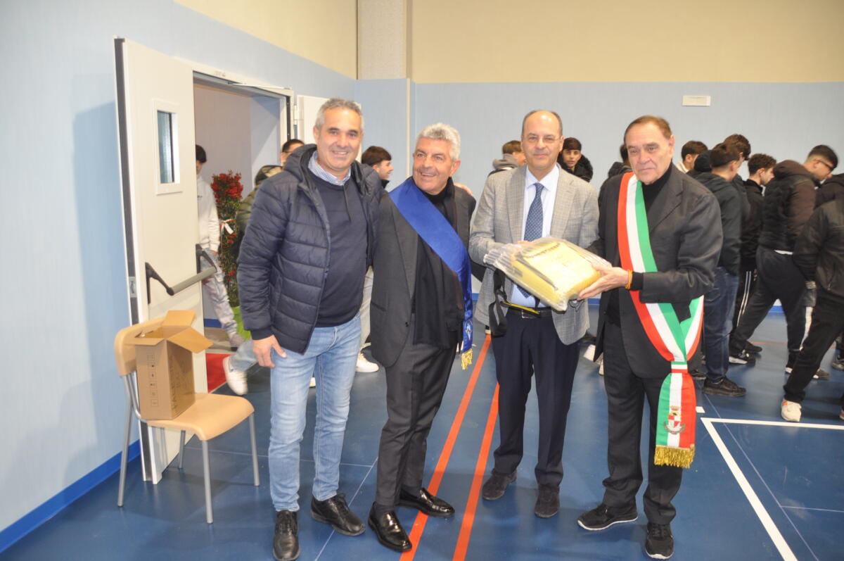 Inaugurata la palestra del Bosco Lucarelli di Benevento. - 