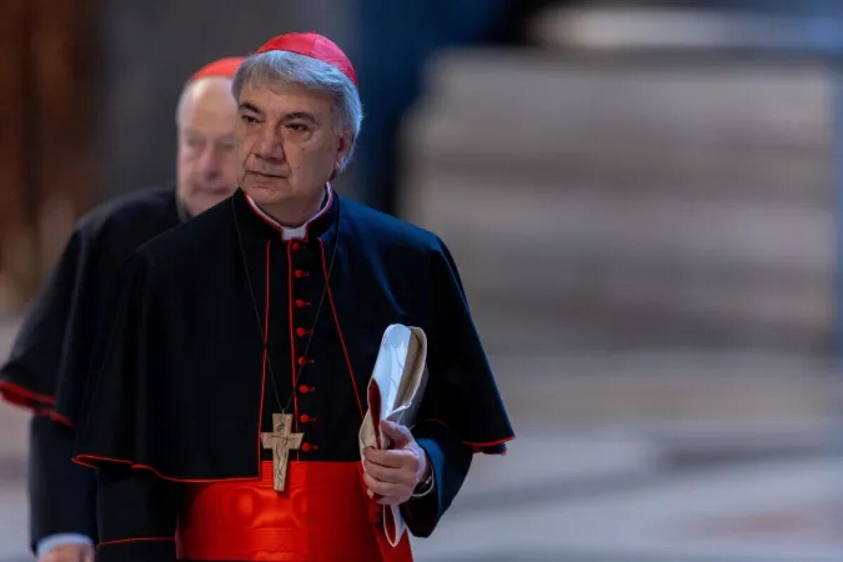 'Signore viene ad aprire le porte chiuse dall'egoismo', lettera di Natale del card. Battaglia - 