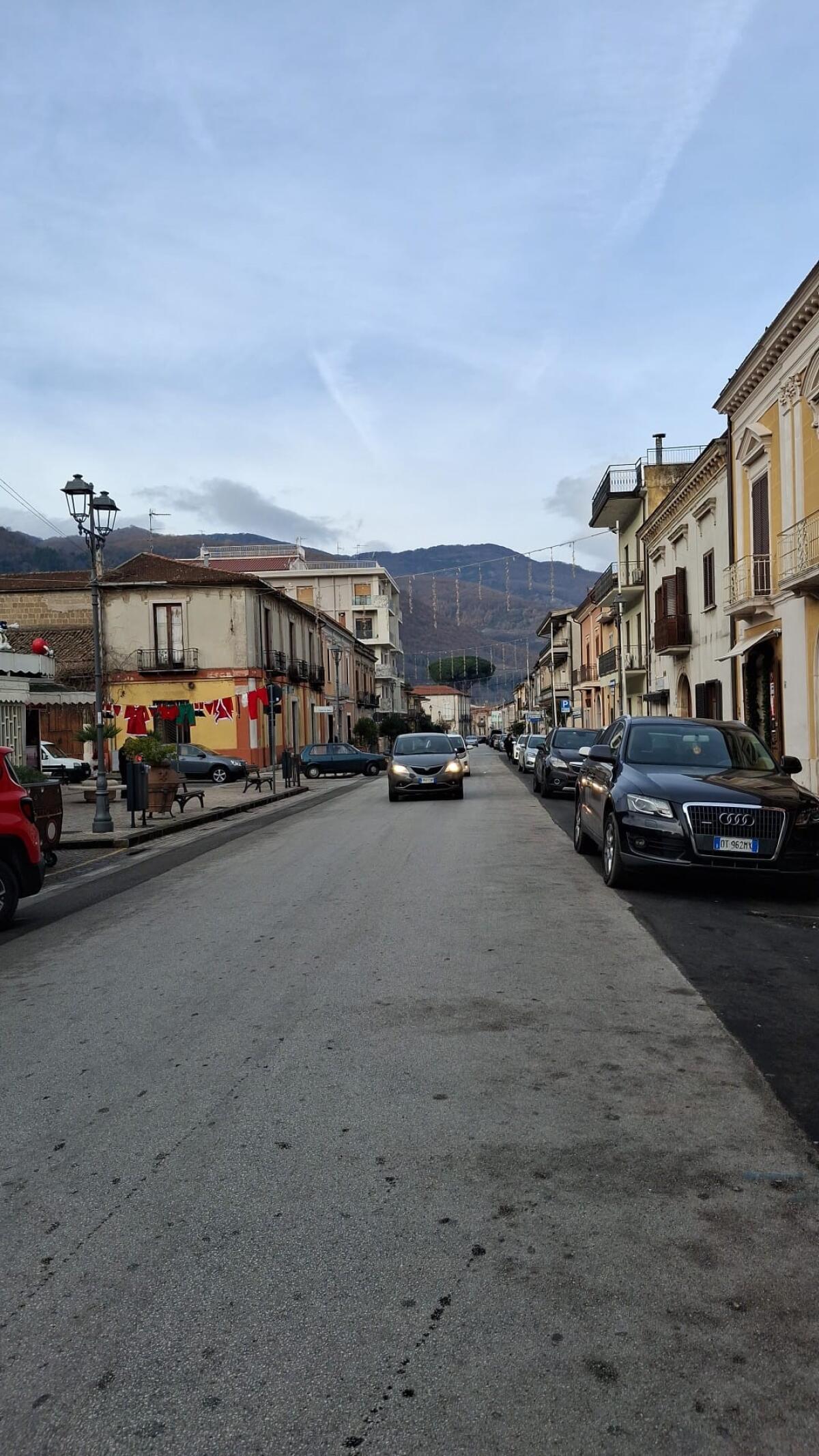 Le strade di Cervinara sono di proprietà di un paio di balordi con potenti autovetture. Le forze dell'ordine dove sono? - 