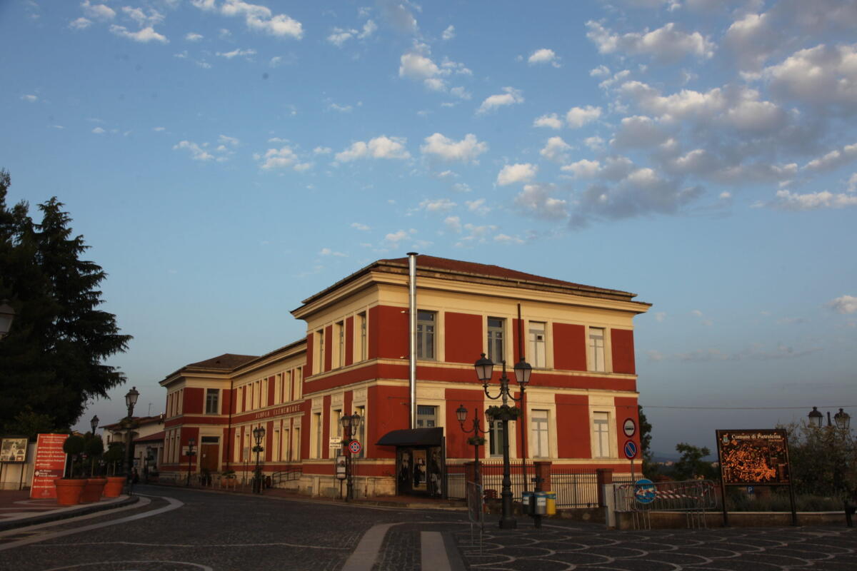 Accorpamento I.C. "San Pio con I.C. "Moscati" no dai sindaci di Pietrelcina, Pago Veiano e Pesco Sannita. - 