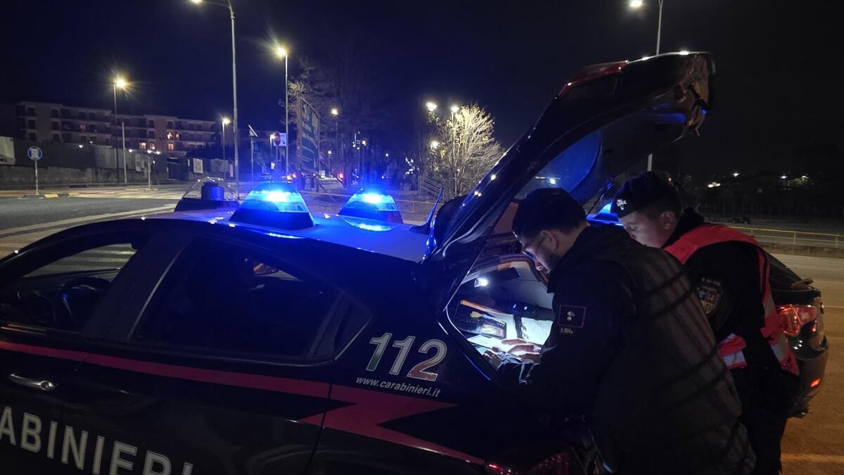 Benevento. Riduce in fin di vita un 68enne colpendolo alla testa con calci e pugni, arrestato un 37enne - 