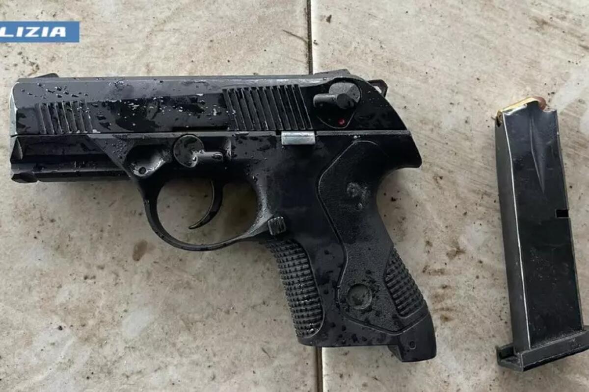 Si ferisce con la pistola, arrestato un 42enne - 