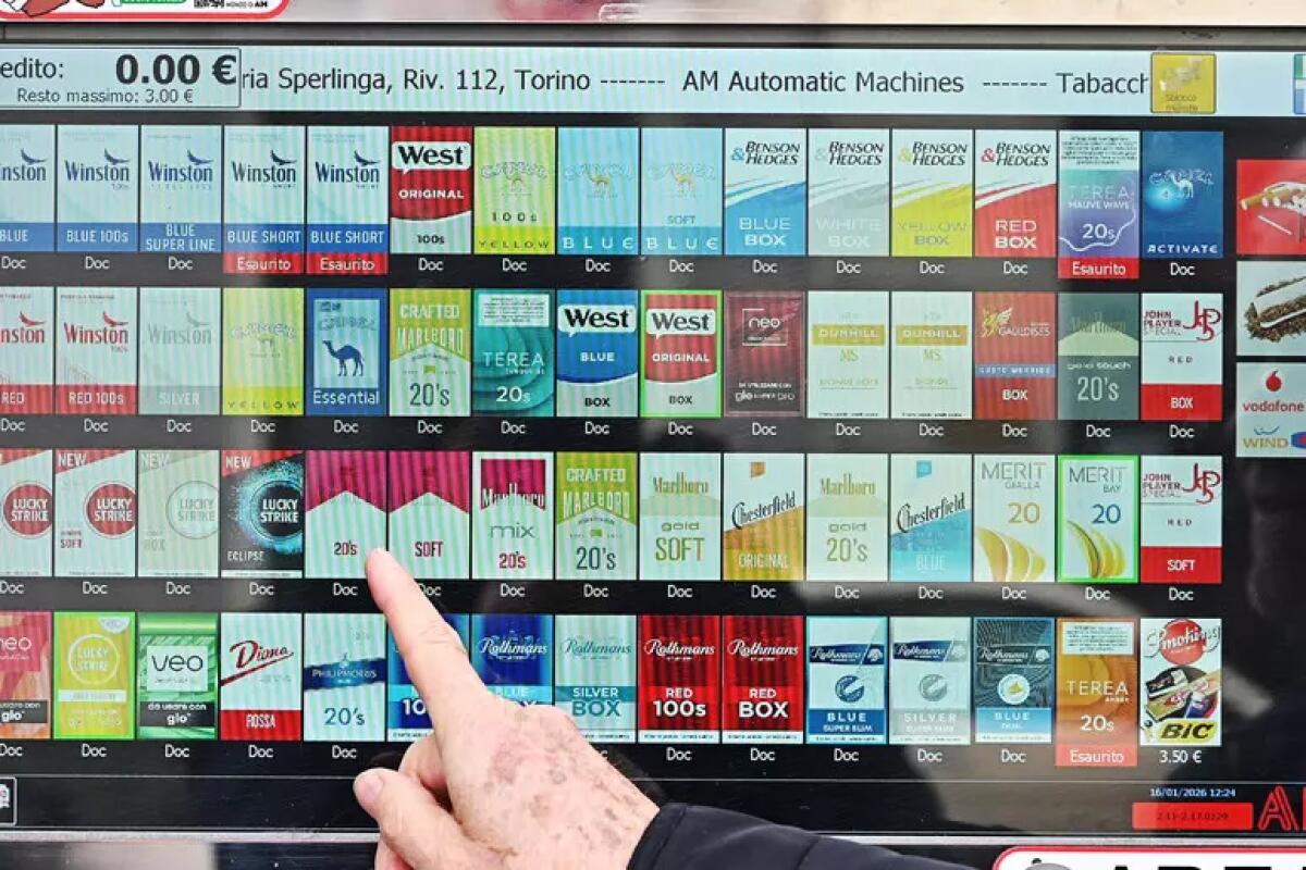 Per ogni pacchetto di sigarette 5 euro in più, al via la raccolta firme - 