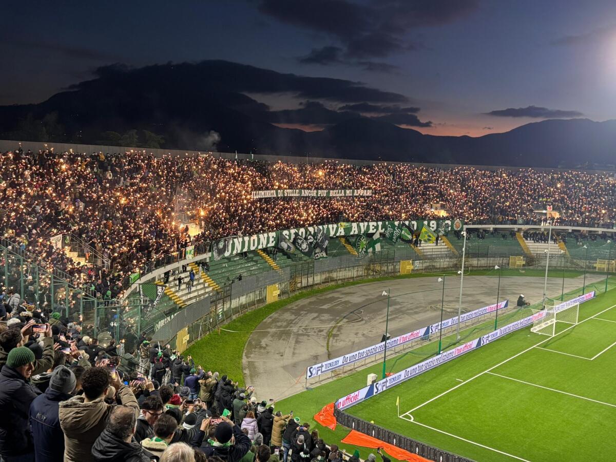 Denunciati dalla Digos tre tifosi dell'Avellino - 