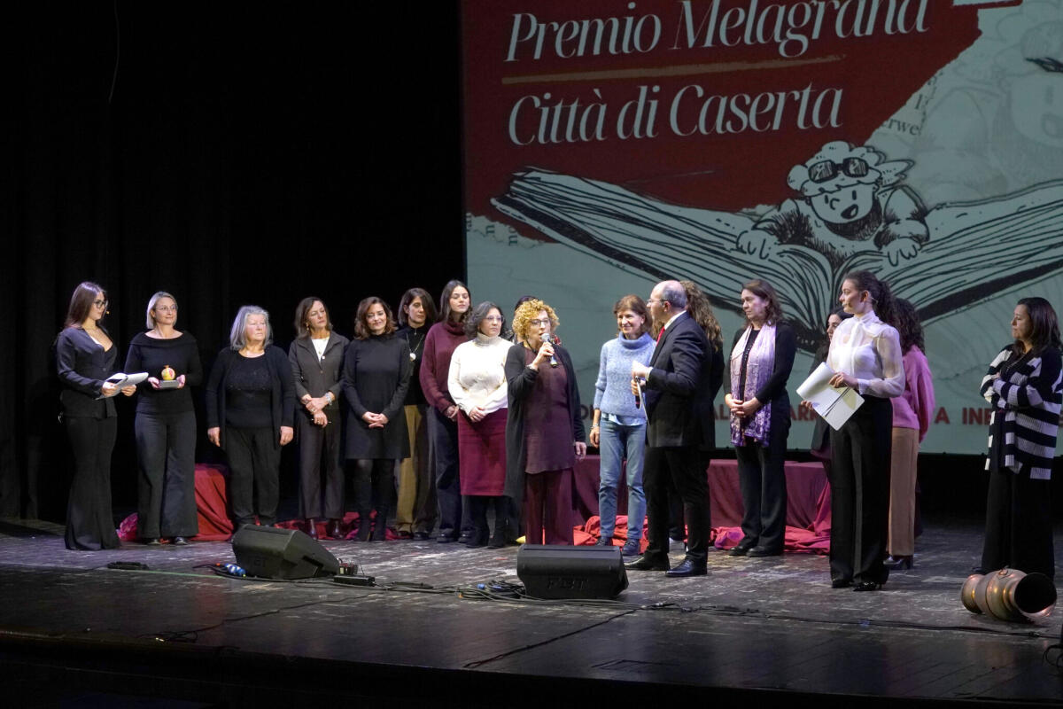 Airola. Il "Lombardi" trionfa al Premio Melagrana con la studentessa Maria Rita Ferrara. - 