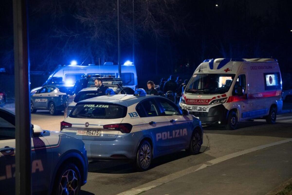 Indagato per omicidio volontario il poliziotto che ha sparato al 28enne marocchino - 