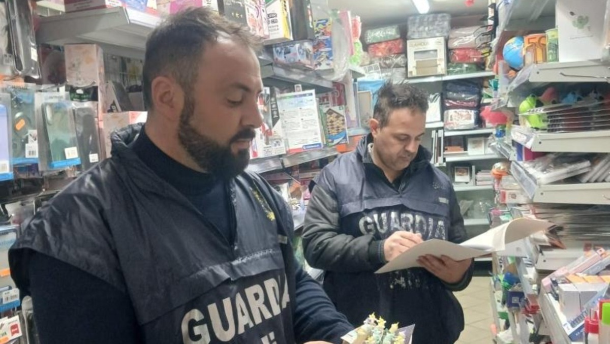 Montesarchio: controlli e sequestri della Guardia di Finanza - 