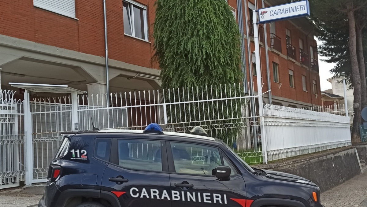 Montefalcione: finto operatore Poste truffa 930 euro - 