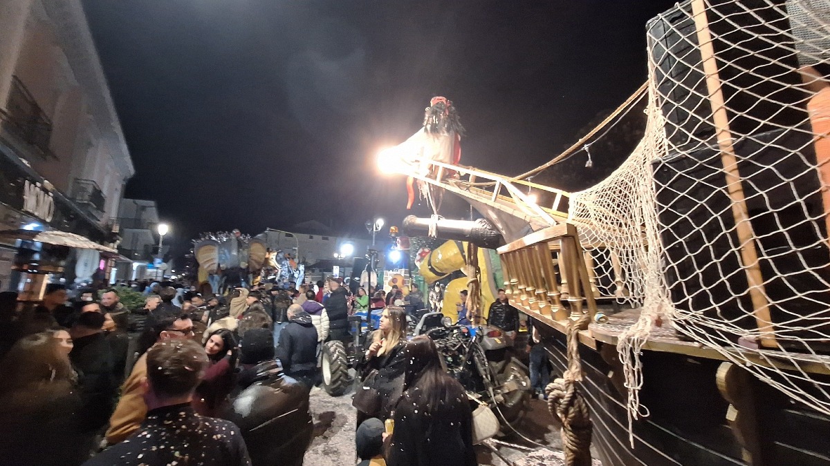 Cervinara, il Carnevale 2026 è un trionfo - 