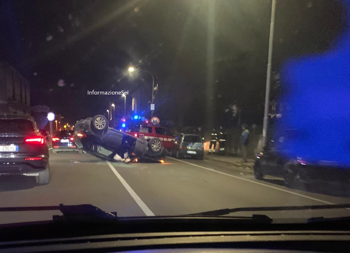 Paura a Tufara Valle: auto si ribalta dopo scontro - 