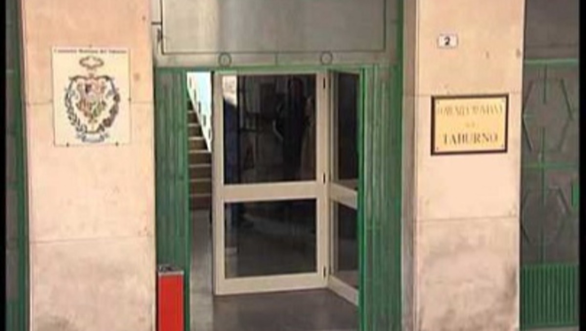 Taburno, scontro sulla Segretaria. NdC: "Blitz punitivo" - 