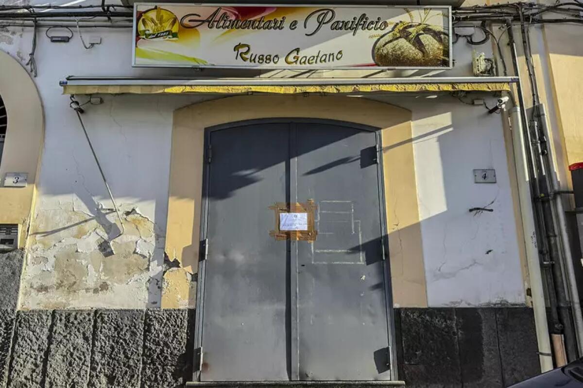 Panettiere ucciso a coltellate nel suo negozio, fermato un uomo - 