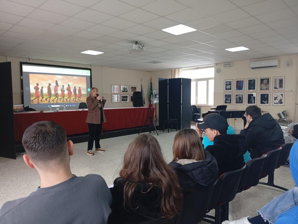 Cervinara. Settimana di sensibilizzazione contro il bullismo e il cyberbullismo. - 