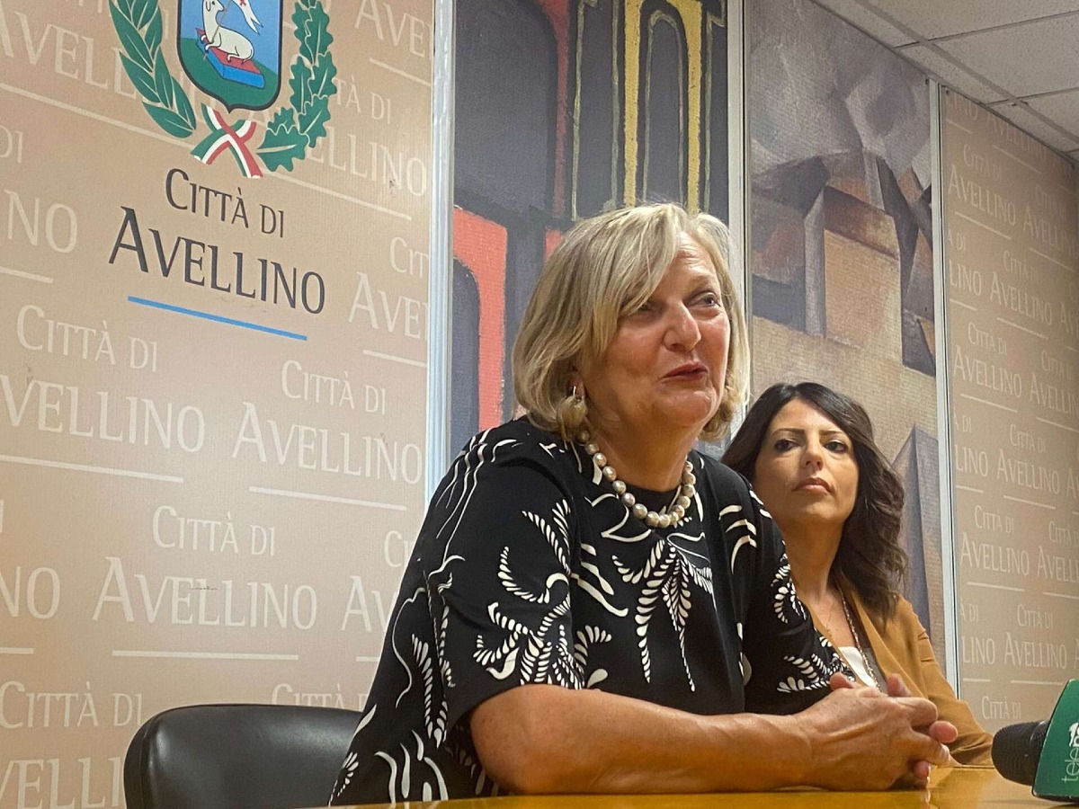 Avellino: le donne delle Istituzioni presentano l’8 Marzo - 