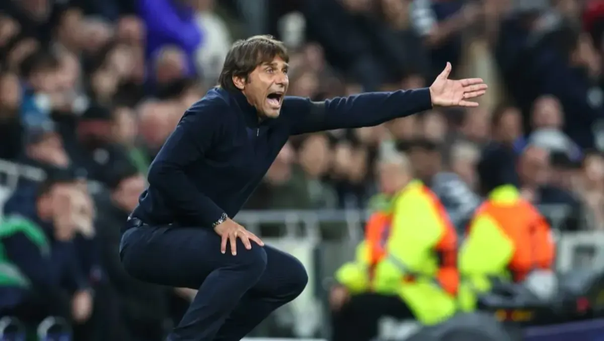 Napoli-Lecce: Conte mette il Milan nel mirino - 