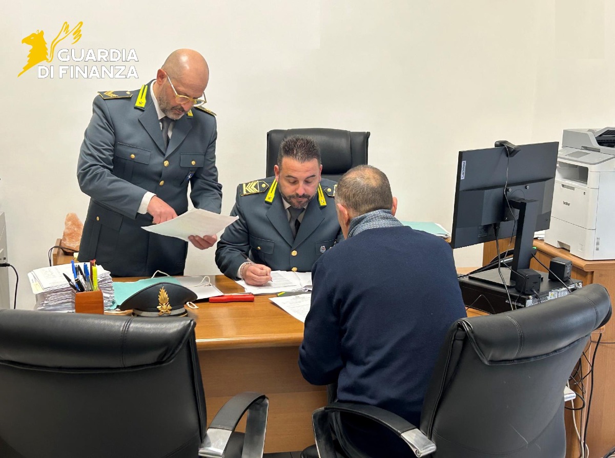 Corruzione: Perquisizioni al Ministero della Difesa, RFI e Terna - 