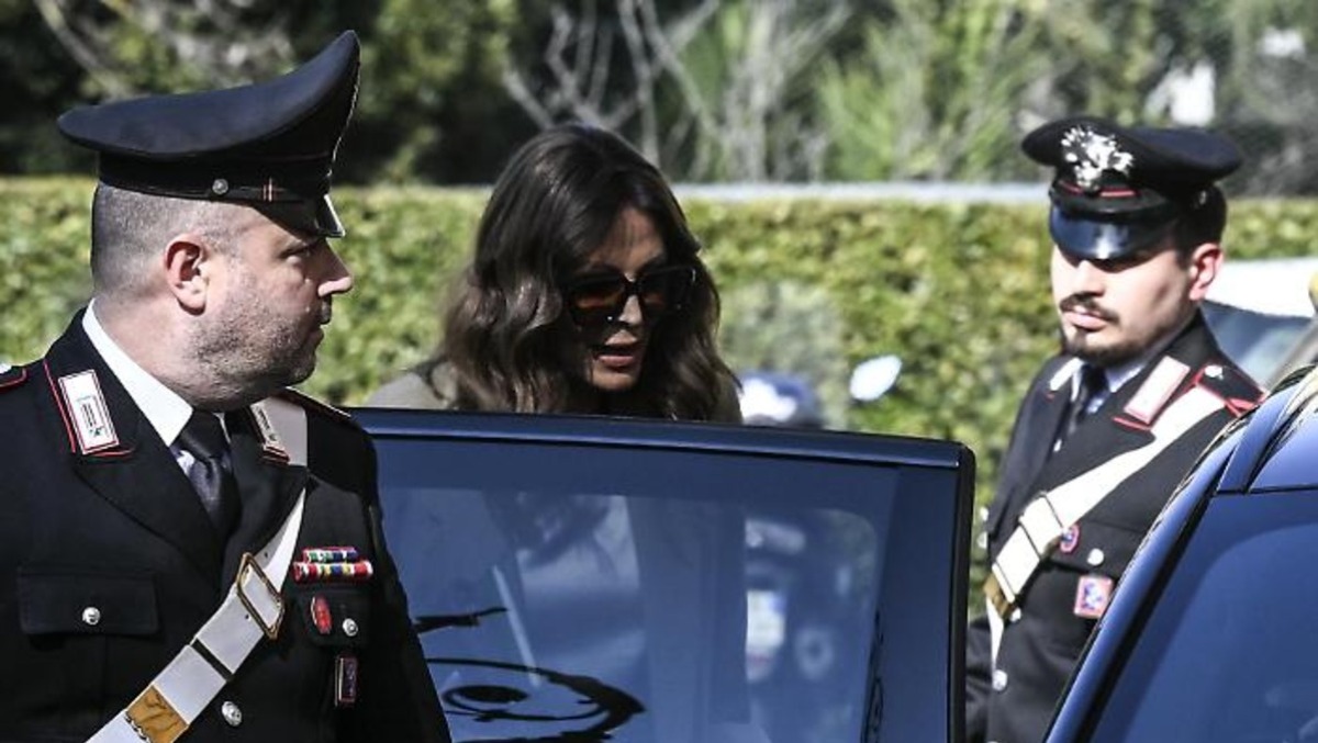 Santanchè si è dimessa: 'Il mio certificato penale immacolato' - 