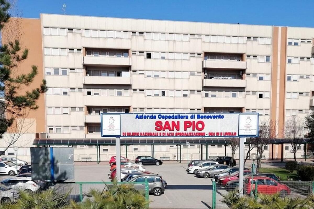 Benevento, non sa di essere incinta, pensa ad un malore e partorisce al Pronto Soccorso - 