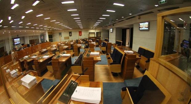 Campania: 164 milioni per giovani, trasporti green e salute pubblica - 