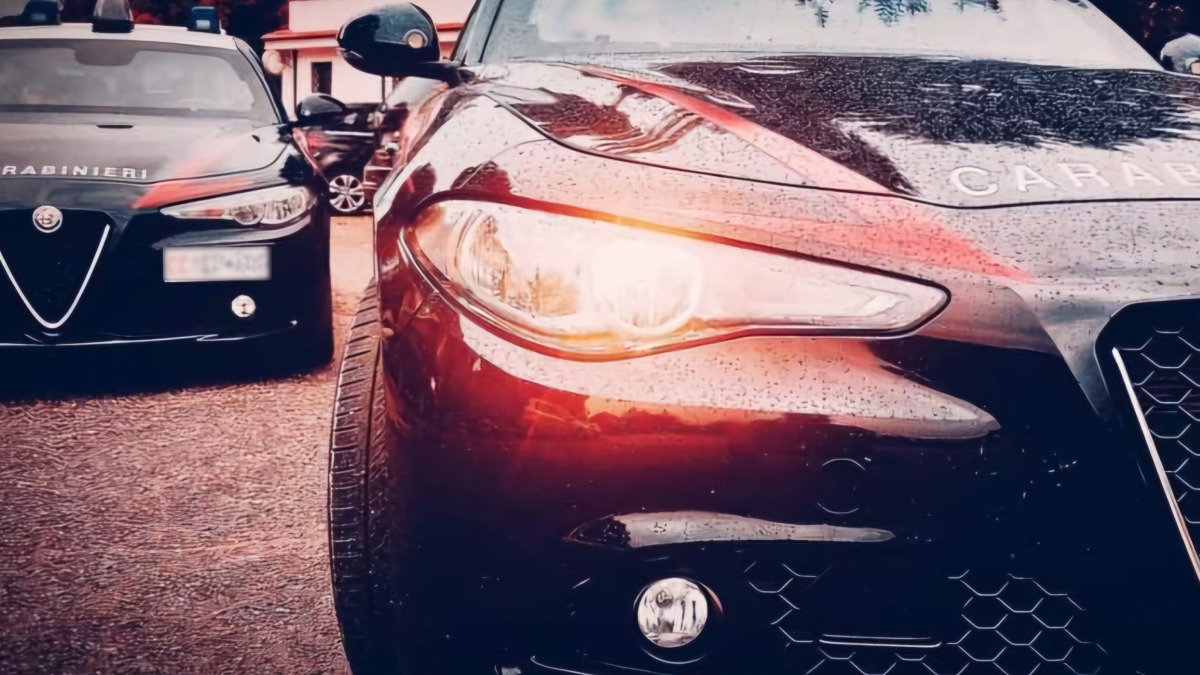 Incubo senza fine: segregata e violentata dall'ex con il ricatto delle foto - 