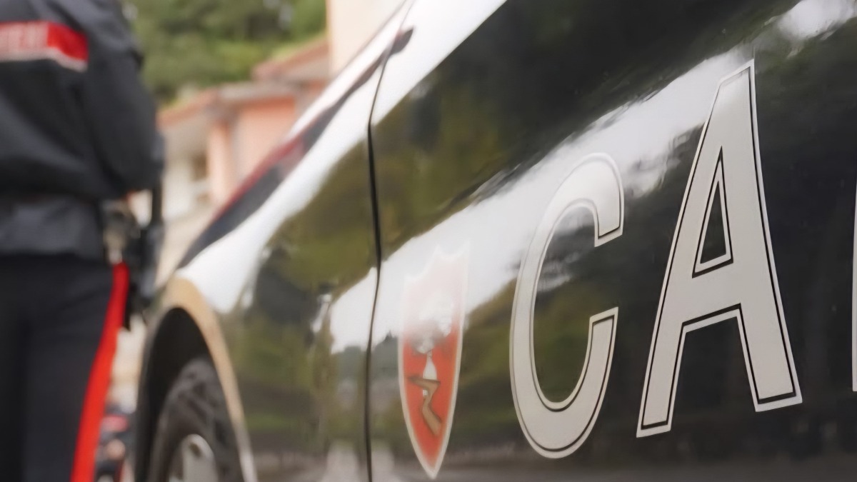 Follia al Pronto Soccorso del "Moscati": 37enne danneggia i locali, denunciato dai Carabinieri - 