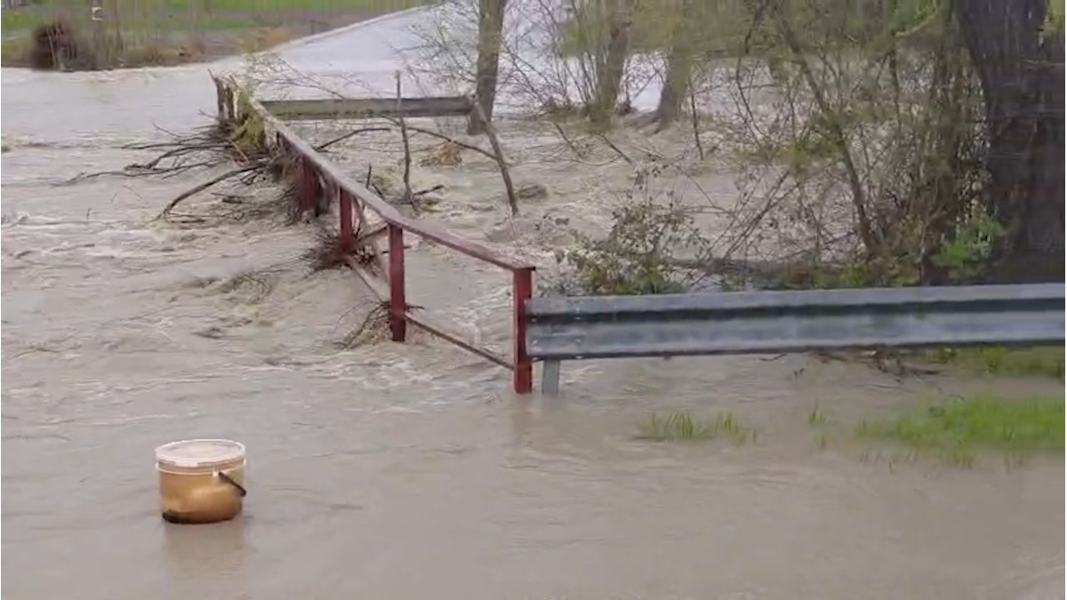 L’Irpinia sotto scacco: neve e fango mandano in tilt l’Arianese e la Valle del Cervaro - 