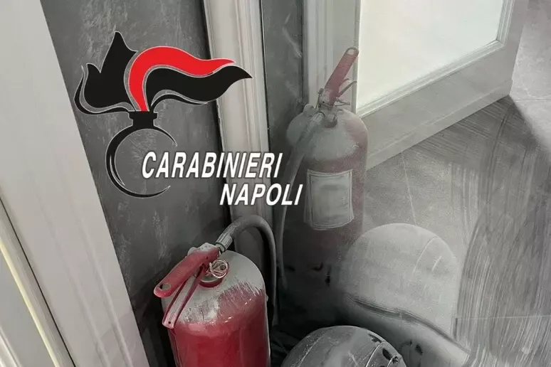 Aggredisce l'ex moglie e il figlio: "La uccido, mi faccio 30 anni" - 