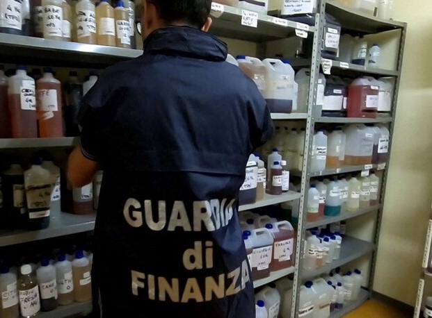 Fumo illegale in Italia: un business criminale da 1,2 miliardi di euro - 