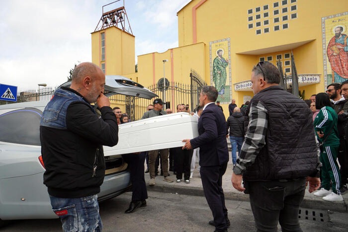 Addio Fabio, angelo di soli 20 anni: ucciso mentre tornava dal lavoro - 