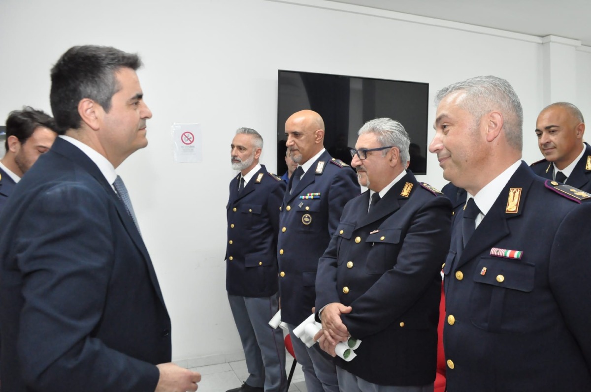Benevento: il Questore Leuci in visita al Commissariato di Telese Terme - 