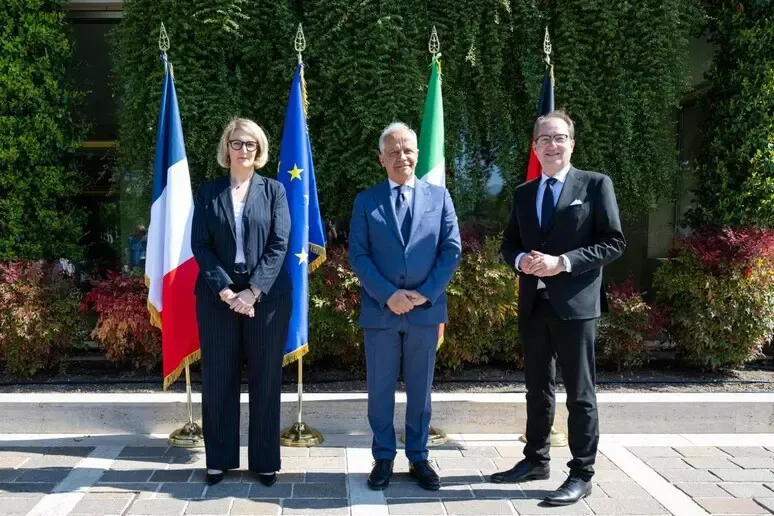 Mirabella Eclano: Italia, Francia e Germania per una linea comune UE - 