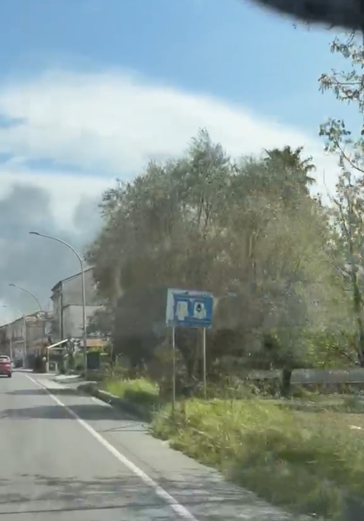 Incendio alla Ravitek di Forchia: allarme per fumo e intossicazioni - 