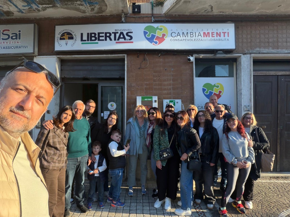 Un defibrillatore per la comunità: sicurezza nel cuore di Cervinara - 
