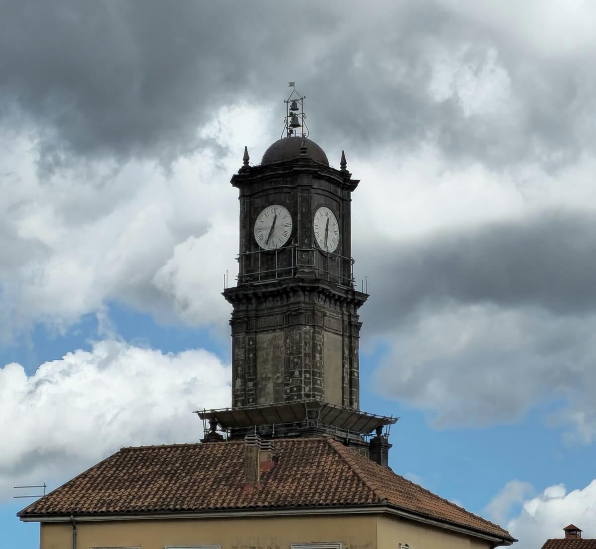Avellino, il Centrodestra si spacca a Pasqua: Salta la Mediazione, è Corsa a Due - 