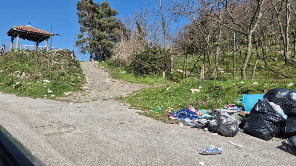 Cervinara Rifiuti della Pasquetta