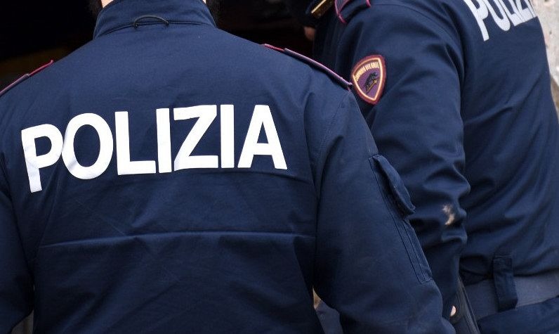 Abusi in scuola calcio: arrestato allenatore recidivo - 