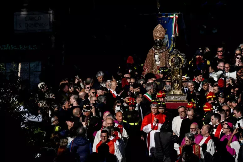 San Gennaro, l’appello di Battaglia: "La pace vera nasce disarmata" - 